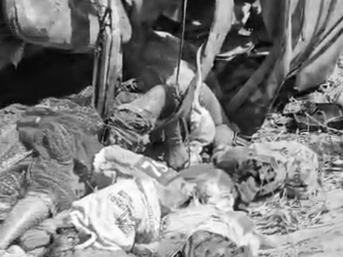 हादसे में तीन महिलाओं सहित 6 की मौत हो गई, बोलेरो में ड्राइवर सहित 11 लोग सवार थे।