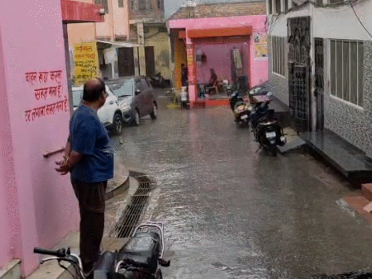 संभल में सुबह-सुबह तेज बारिश हुई। रात से ही बादल छाए थे। ठंडी हवाओं की वजह से लोगों को गर्मी से राहत मिली।