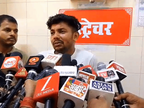 गोलू ने बताया- हमारे चाचा बोलेरो चला रहे थे, वो भी खत्म हो गए।