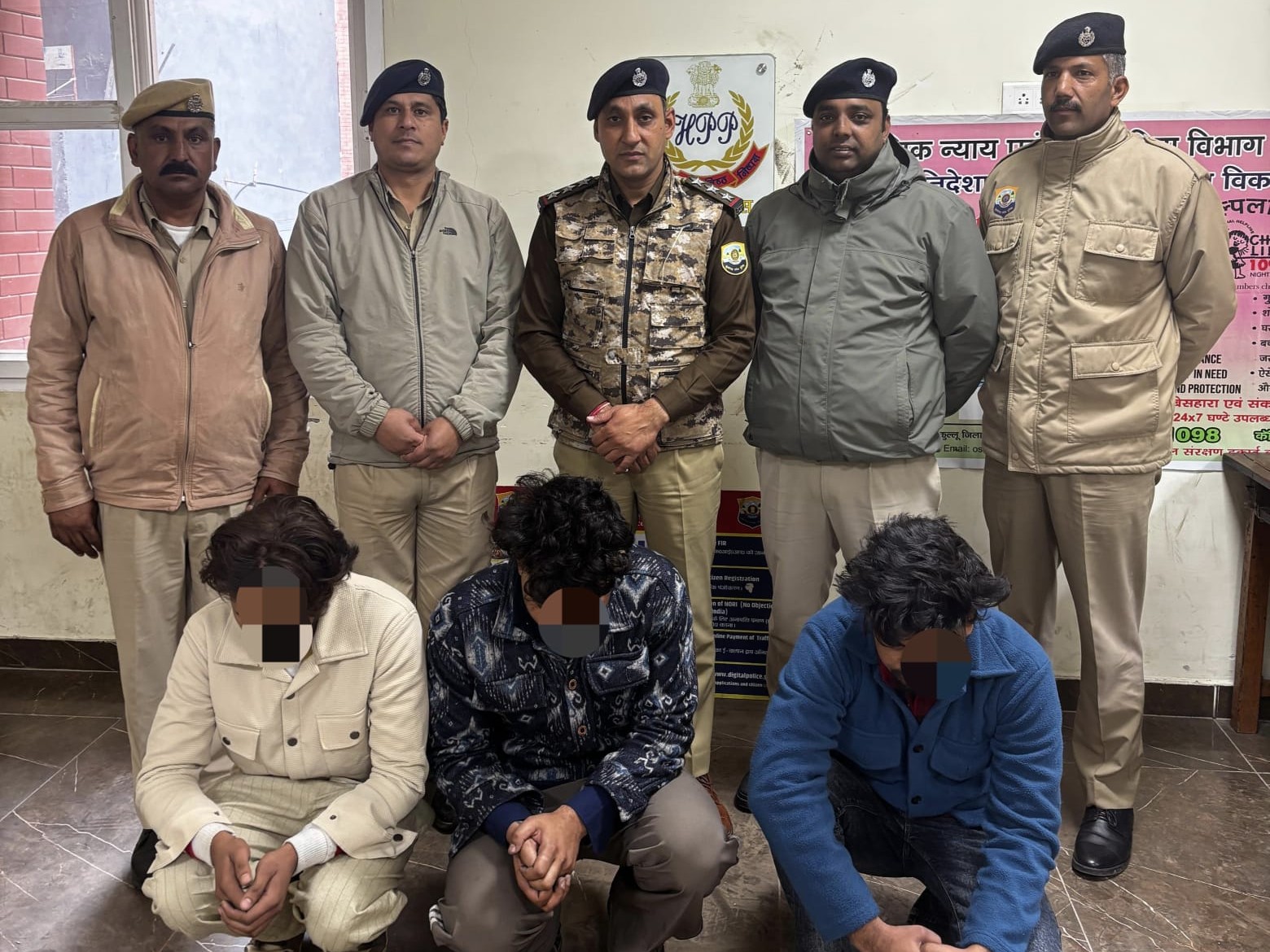 मनाली में पुलिस ने पंजाब के 3 युवक दबोचे। - Dainik Bhaskar