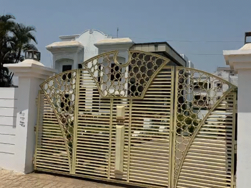 दुर्ग में अमर बिल्डर (अमर इंफ्रा) के संचालक चतुर्भुज राठी के ठिकानों पर छापेमारी।