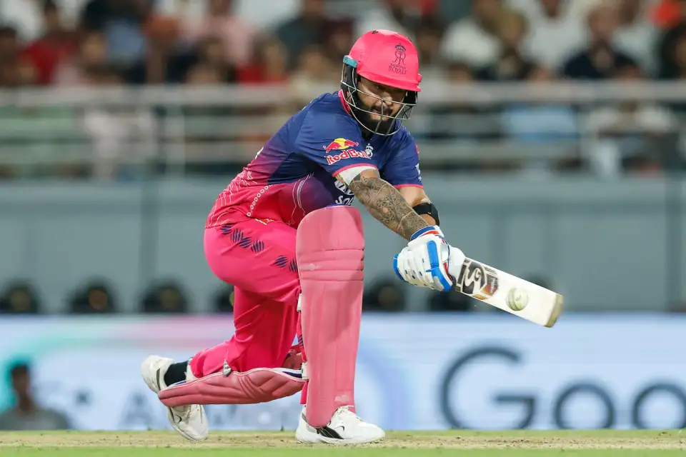 रियान पराग ने इस सीजन 9 मैचों में 306 रन बनाए हैं।