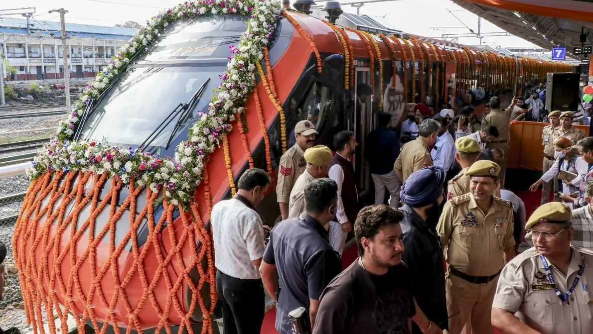 ये ट्रेन सप्ताह में छह दिन चलाई जाएगी।