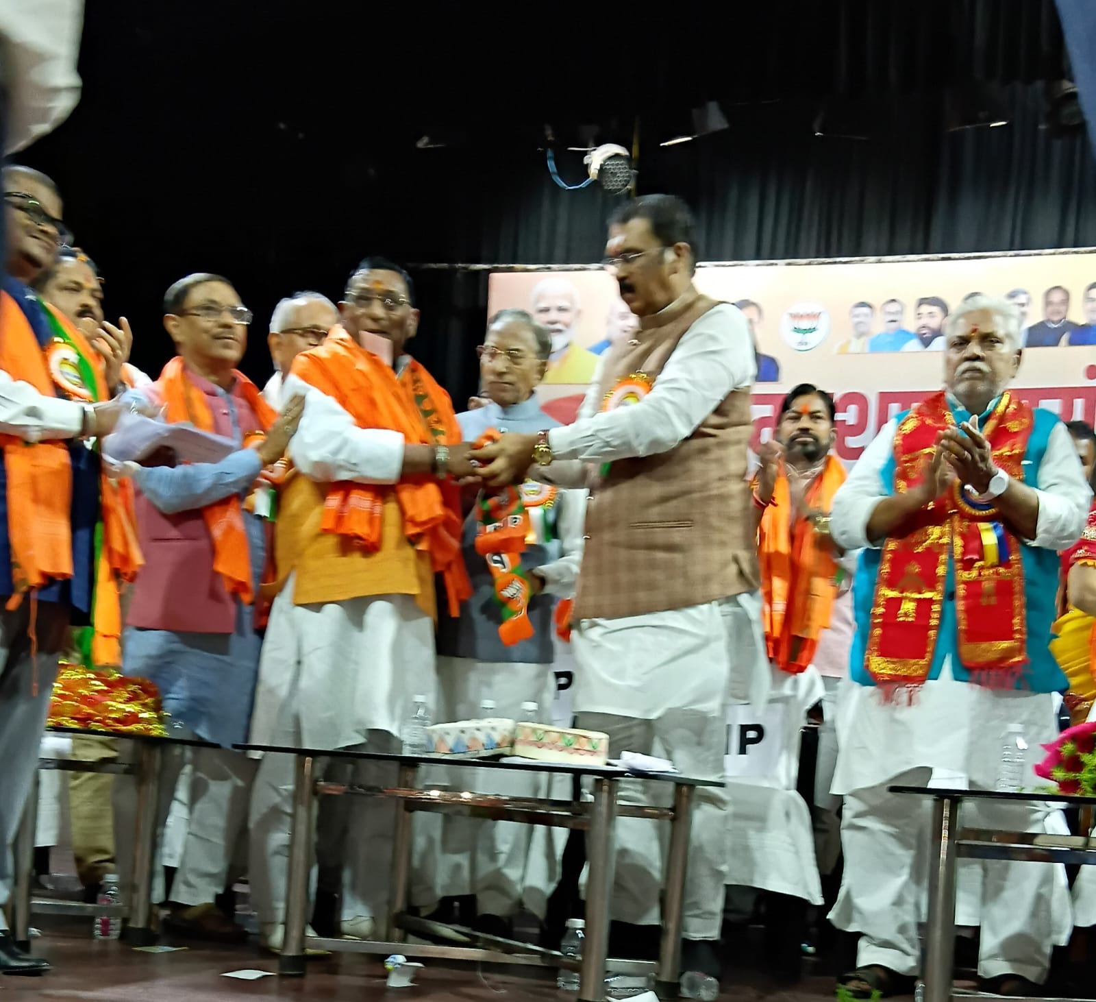 Om Prakash Gupta joins BJP on Bhamashah Jayanti in Patna