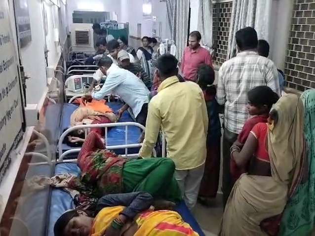 Shivpuri Accident: Truck Hits Tractor Trolley, Over a Dozen Laborers ...