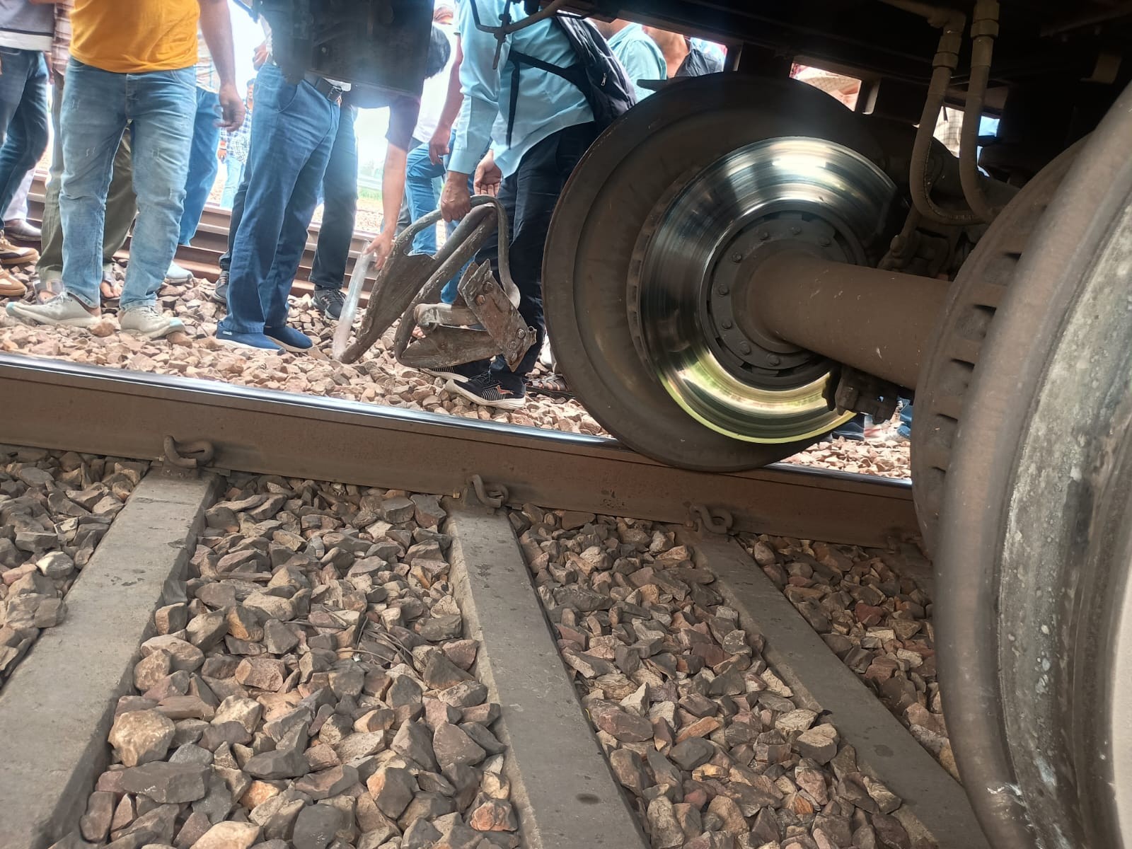 Mathura Train Trolley Collision | Engine Damaged, Employees Jump to Safety