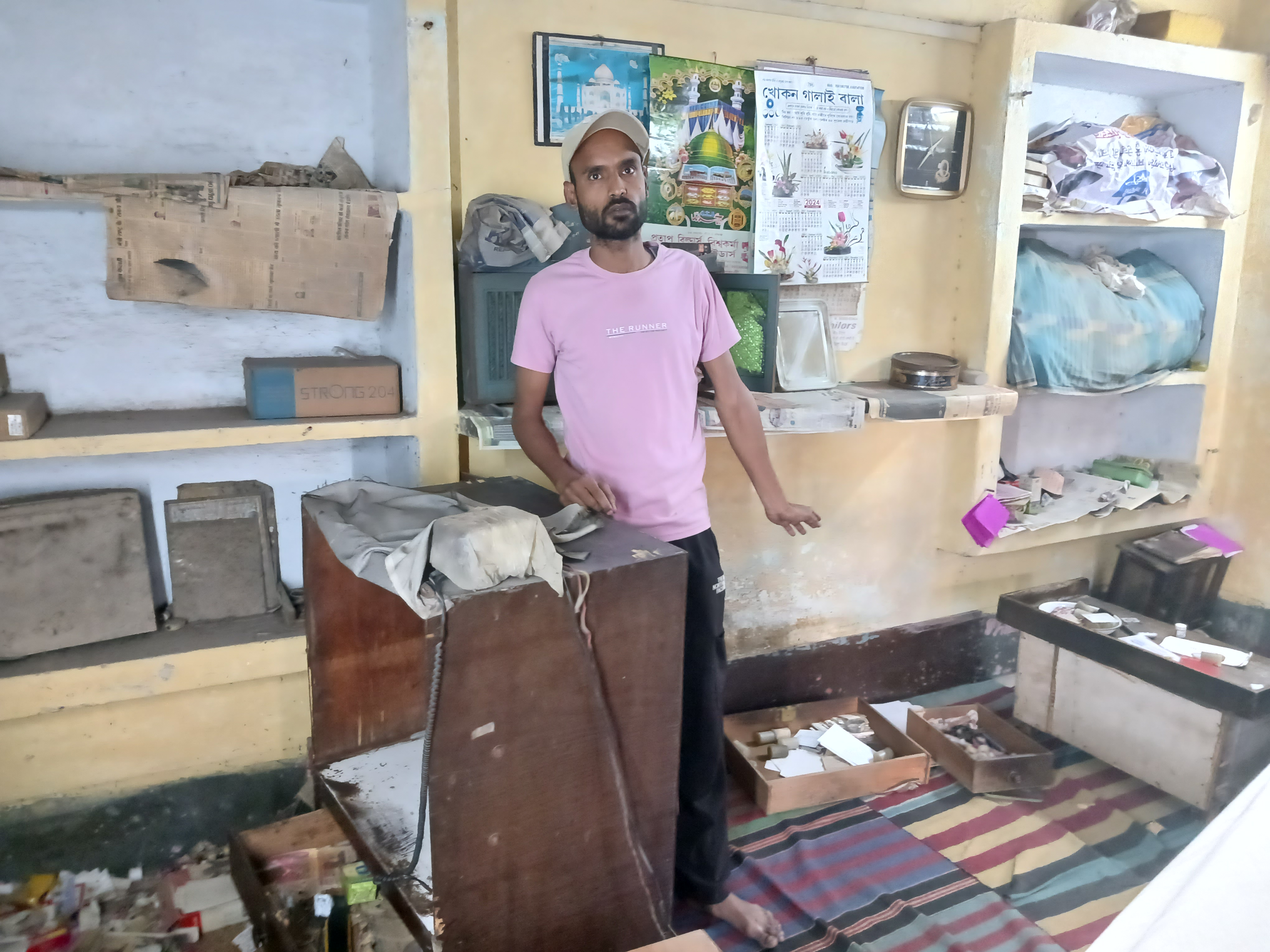 Jewellery and cash worth Rs 2.5 lakh stolen from three shops in Ropar ...