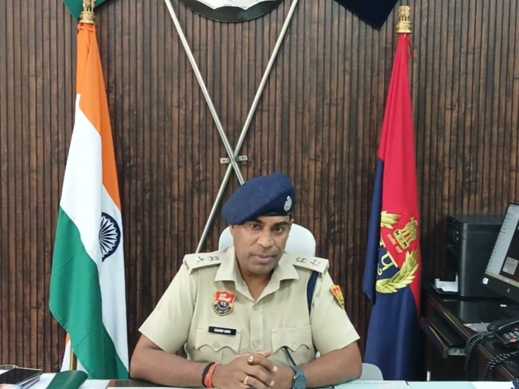 जींद एसपी कुलदीप सिंह ने बताया कि साइबर ठगी से बचने के लिए लोगों को डबल ओटीपी सिस्टम अपनाना चाहिए।