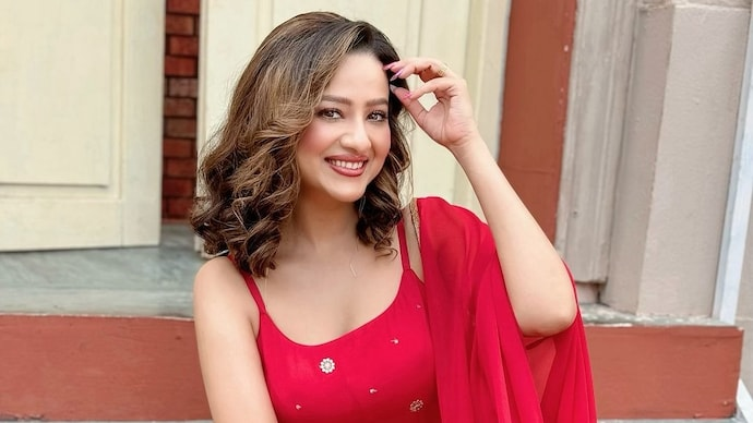 एक्ट्रेस मदालसा शर्मा।