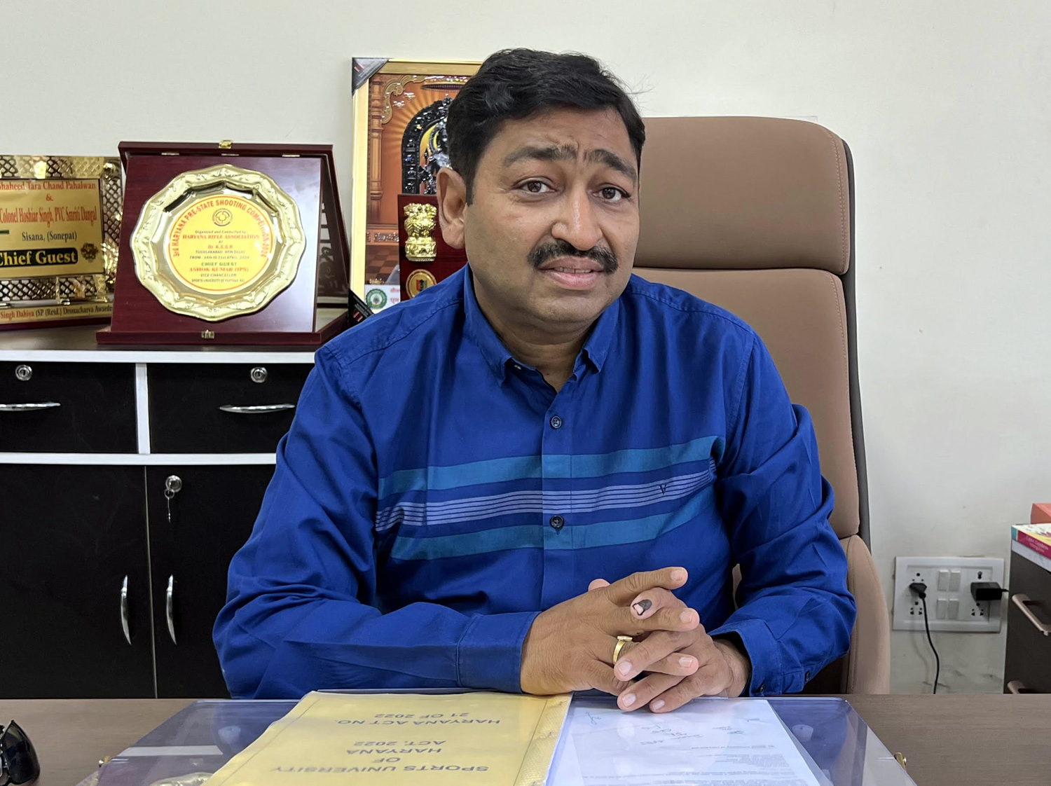 स्पोर्ट्स यूनिवर्सिटी के वीसी अशोक कुमार।
