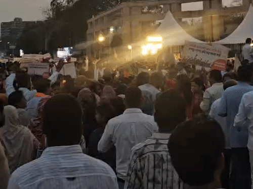 मशाल जुलूस में बड़ी संख्या में भापजा पदाधिकारी और कार्यकर्ता शामिल हुए।