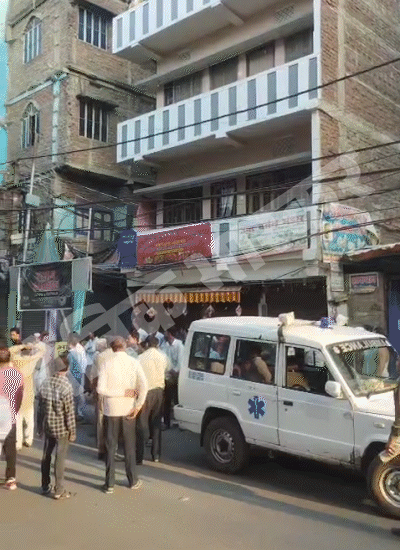 पुलिस मुर्दाबाद के लगाए गए नारे।