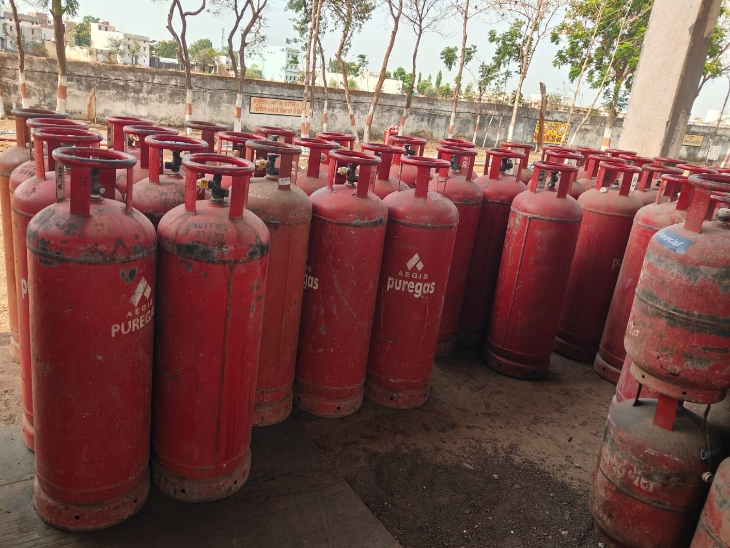 पेट्रोकेमिकल्स कंपनी के मालिक ने 90 मीट्रिक टन LPG गैस चुराए।