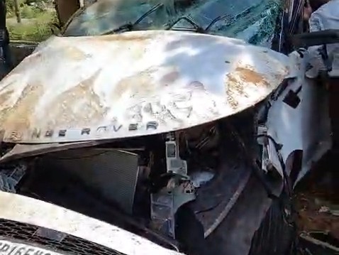 Greater Noida Car Accident: Range Rover Overturns After Hitting Tree