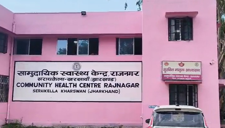 ड्यूटी डॉक्टर कुंकल ने इसे प्रसव के बाद अत्यधिक रक्तस्राव का मामला बताया है। उनके अनुसार, प्रसूता की स्थिति पहले से ही गंभीर थी।