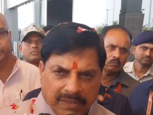 ग्वालियर एयरपोर्ट पर सीएम डॉ. मोहन यादव ने मीडिया से चर्चा की। कहा यह परिणाम लोकतंत्र की जीत और देशविरोधी ताकतों की हार को दर्शाता है।