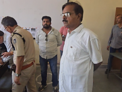 Ujjain BCom Exam Impersonation | BTech Student Held