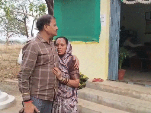पद्मश्री फूलबासन बाई का अपहरण:  फोटो खिंचवाने के बहाने बुलाया, हाथ-मुंह बांधकर कार में डाला, चेकिंग में पकड़ाए, कहा- मिर्गी आई है, सिपाही ने पहचाना – Chhattisgarh News