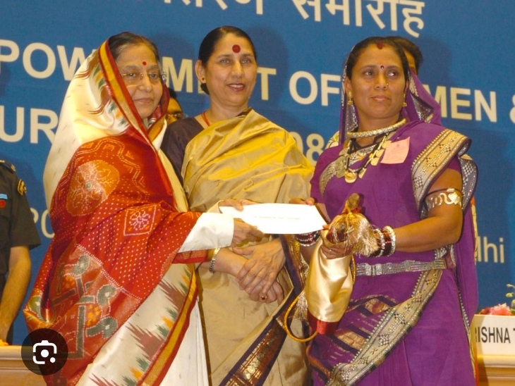 राष्ट्रपति प्रतिभा पाटिल ने 2009 में फूलबासन बाई को पद्मश्री पुरस्कार से सम्मानित किया था।
