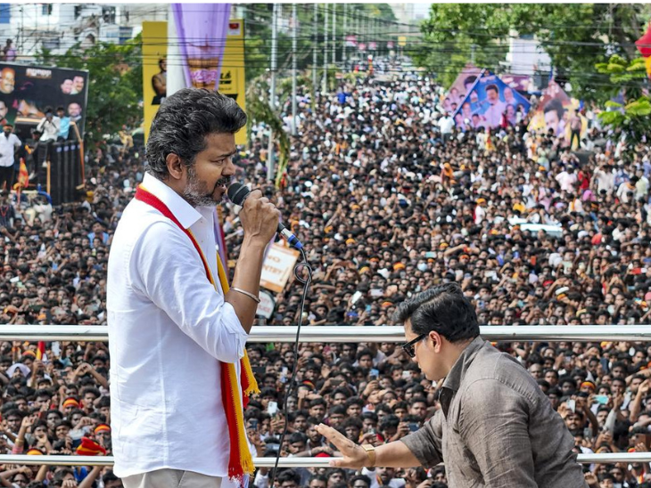 सितंबर 2025 में विजय ने तिरुची से पहला कैम्पेन शुरू किया था, उनकी पहली ही रैली में जबरदस्त भीड़ हुई थी।