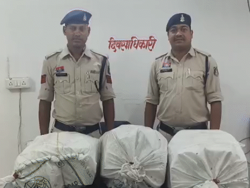 न्यू राजेंद्र नगर पुलिस ने मुखबिर की सूचना पर हंस ट्रैवल्स से पैसे बरामद किए थे।