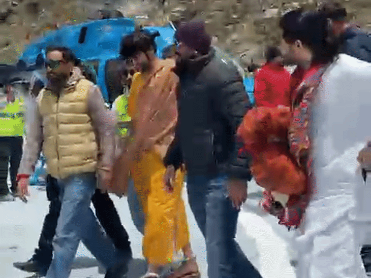 26 मई के बाद धीरेंद्र शास्त्री बद्रीनाथ धाम में श्रद्धालुओं को दिव्य कथा सुनाएंगे।