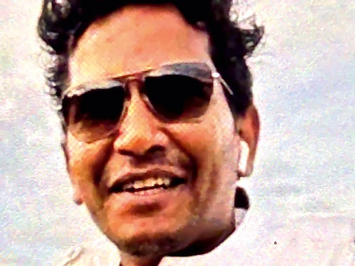 उत्कर्ष चंद्राकर ने 30-35 कैंडिडेट्स को प्री और मेंस के क्वेश्चन पेपर दिए थे।