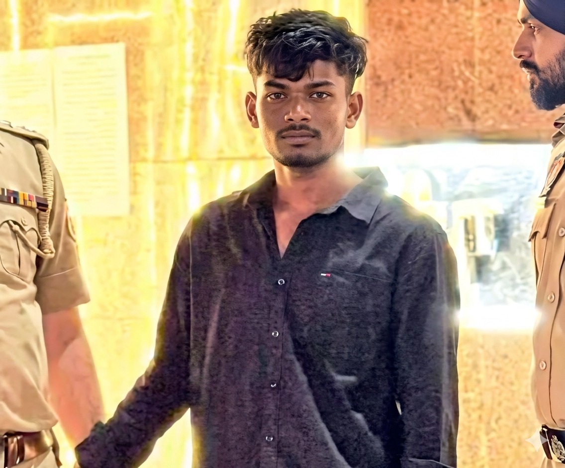 डिलीवरी बॉय गुरप्रीत सिंह उर्फ क्रिस पुलिस की हिरासत में है।