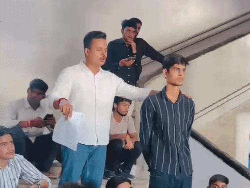 राजस्थान विश्वविद्यालय में छात्र नेता शुभम रेवाड़ ने पुनर्मूल्यांकन का मुद्दा उठाया। आरोप लगाया कि होनहार छात्रों को भी फेल किया जा रहा है ताकि वे पैसे देकर पुनर्मूल्यांकन कराएं।