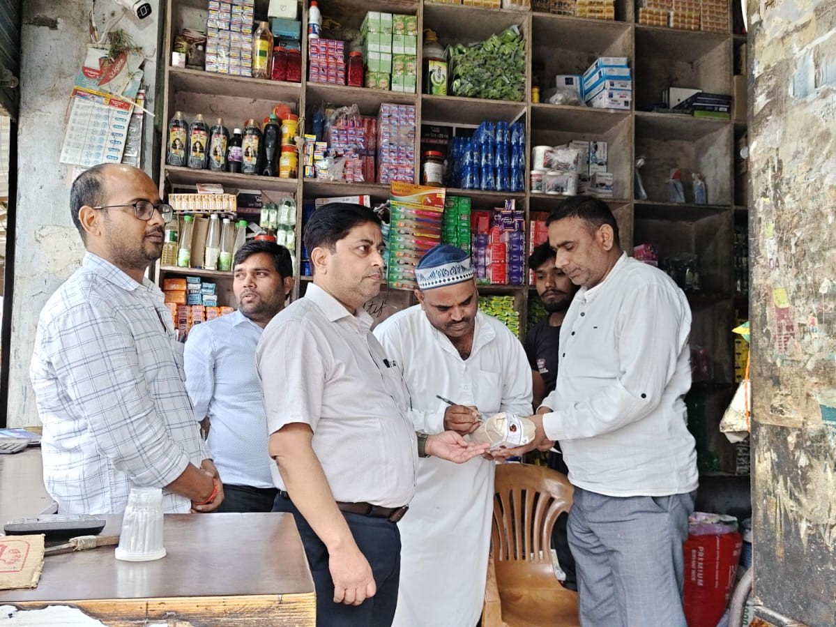 Shahabad Food Raid | Bakery, Ghee Samples Taken; Traders Panicked