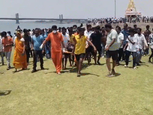 मंगलवार को हुए हादसे के बाद से लगातार रेस्क्यू ऑपरेशन चल रहा था।