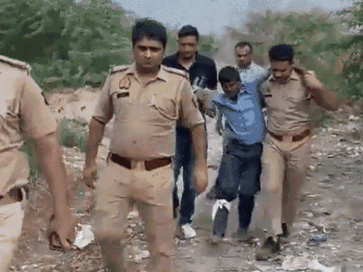 नोएडा पुलिस ने बच्ची से रेप के आरोपी को मुठभेड़ के बाद गिरफ्तार किया था।