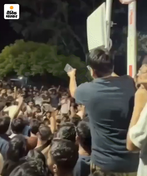 स्टूडेंट प्रोटेस्ट के बाद कॉलेज ने हॉस्टल खाली करने को कहा था।