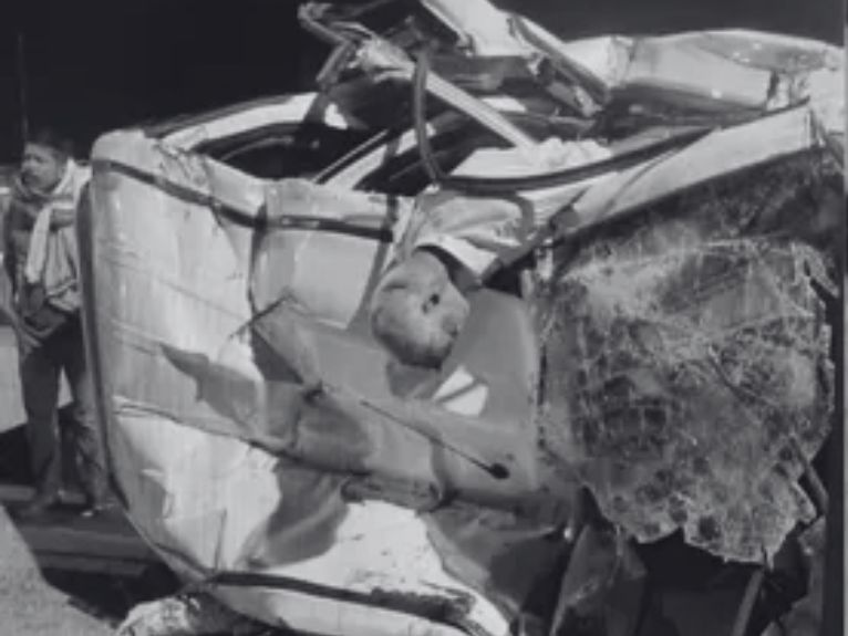 Gagaha Accident: Bolero Hits Divider While Saving Animal, 3 Dead