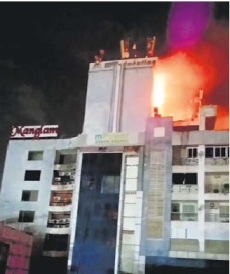 Fire in commercial building due to short circuit: Two offices on the ...