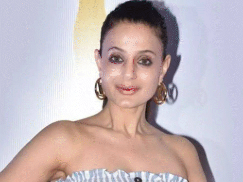 अमीषा पटेल ने बॉलीवुड के ‘फेक PR’ पर तंज कसा:  कहा- 2 फिल्में करने से कोई स्टार नहीं बनता; फिल्म गदर 3 भी कन्फर्म की