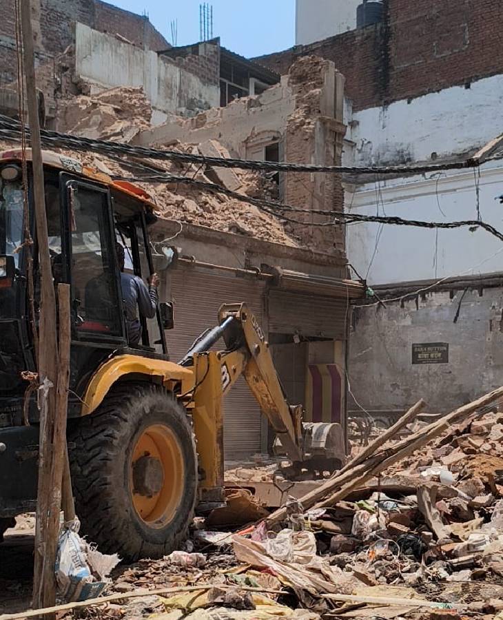 Varanasi Dalmandi Demolition | Road Widening; 300 Policemen Deployed