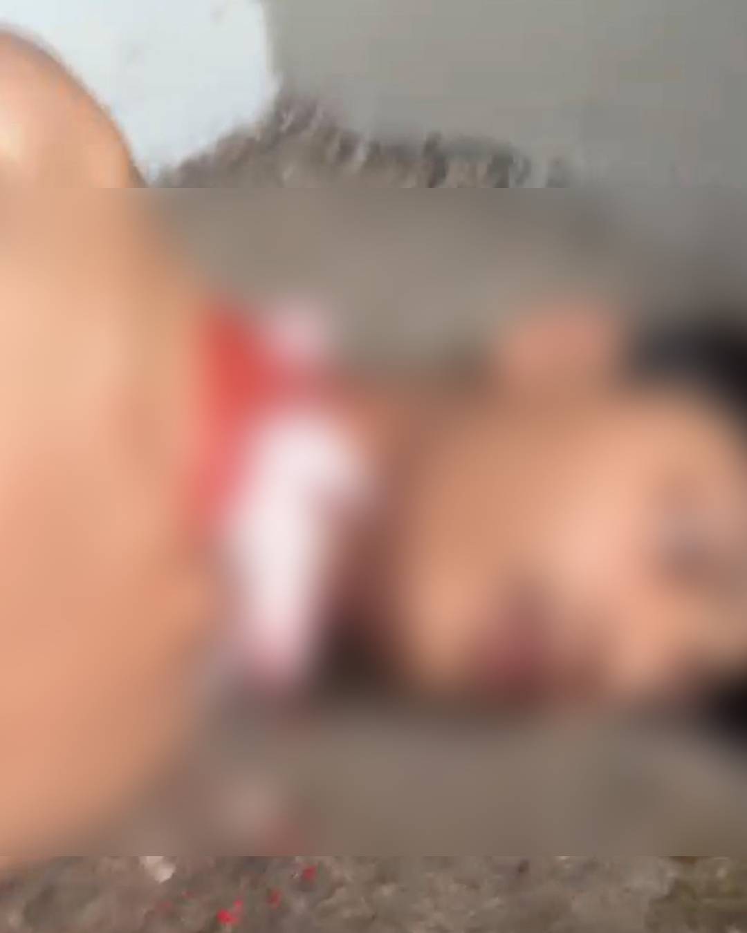 परिवार ने बताया कि एजेंटों ने एक बेटे की खून से लथपथ फोटो भेजी।