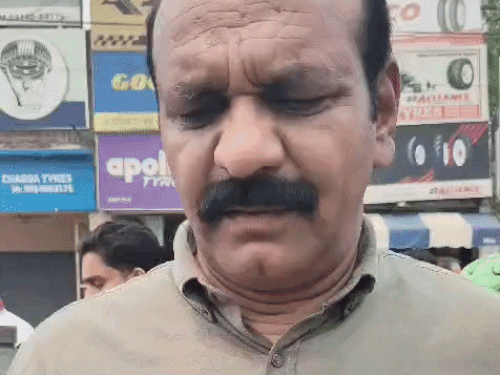 खादी बोर्ड वाइस चेयरमैन पवन हंस।