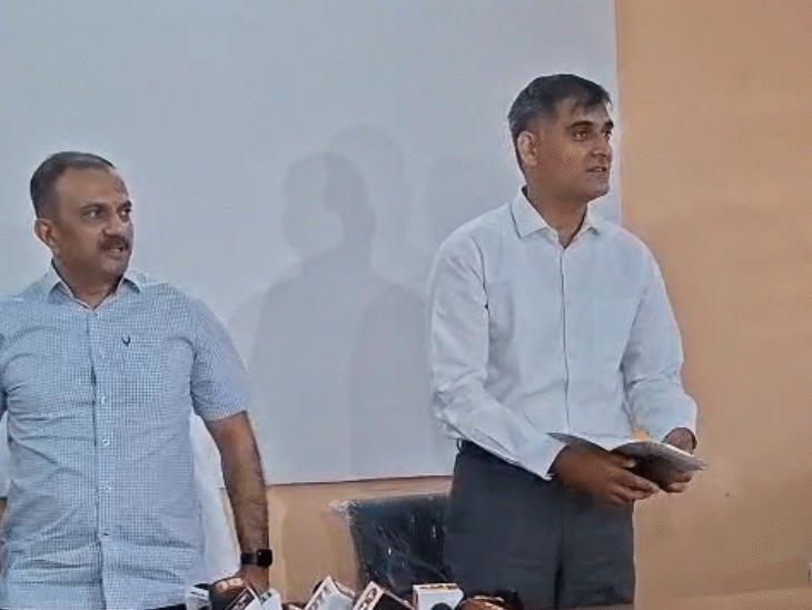 एडीजी एसओजी विशाल बंसल और एसओजी के आईजी अजय लांबा।