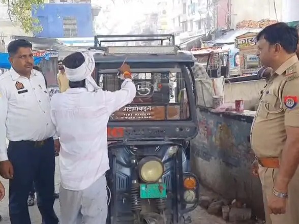 Hathras E-Rickshaw Verification Drive: Driver Details, Route Numbers Marked