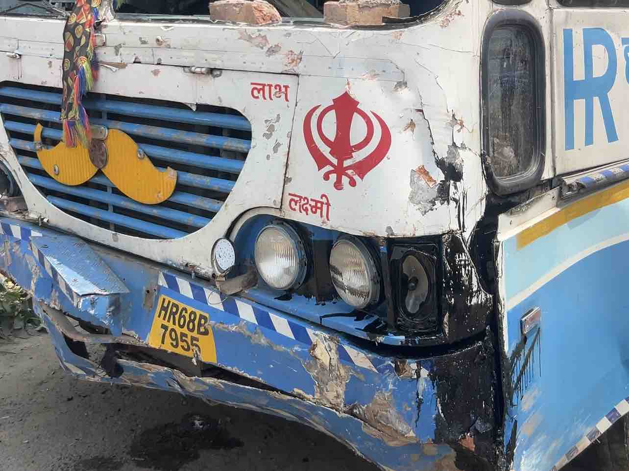 हरियाणा रोडवेज की बस पंचकूला से हिसार जा रही थी।