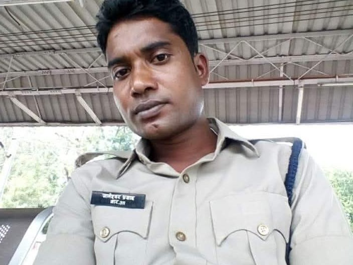 जागेश्वर ठाकुर सीएएफ की 10वीं बटालियन की एफ कंपनी में पदस्थ थे।