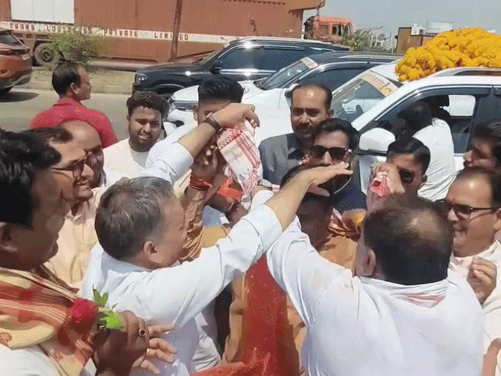 MP BJP Leader Convoy Video; Saubhagya Singh Thakur Vs PM Modi Appeals |  Bhopal