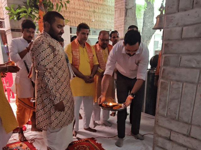 श्मशानेश्वर मंदिर में मनाया गया ‘सोमनाथ स्वाभिमान पर्व’:  कलेक्टर और अधिकारियों ने की पूजा अर्चना, PM के कार्यक्रम दिखाया गया LIVE – Bharatpur News