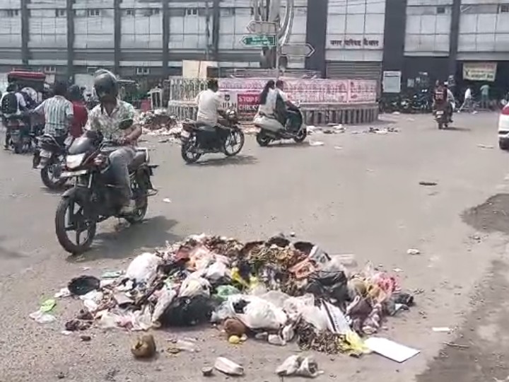 Kaithal Sanitation Workers Strike | Salary Hike Demand; Garbage Overflow