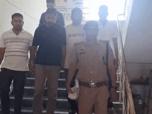 पुलिस ने आरोपी को 3 दिन के रिमांड पर लिया था।
