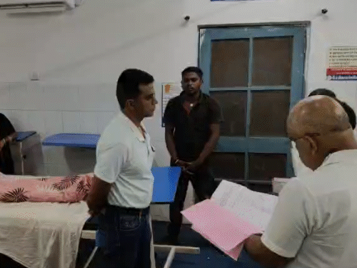 बीमार तीनों बच्चों की फिलहाल हालत स्थिर है।
