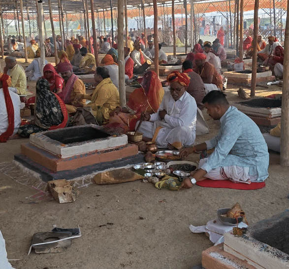 A Yagya (fire ritual) has also been organized at the story venue.