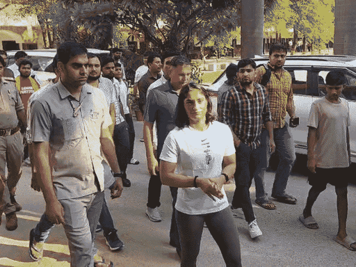 11 मई को विनेश फोगाट यूपी के गोंडा पहुंची थीं।